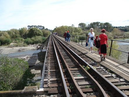 27 Bridge at end over the Manawatu River