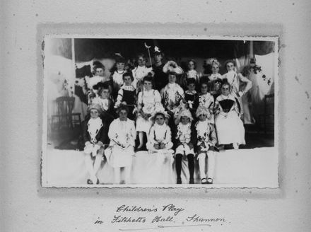 Cast of Children's Play in Fitchetts Hall, Shannon