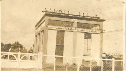 Shannon Sub Station and 4 staff, 1920's