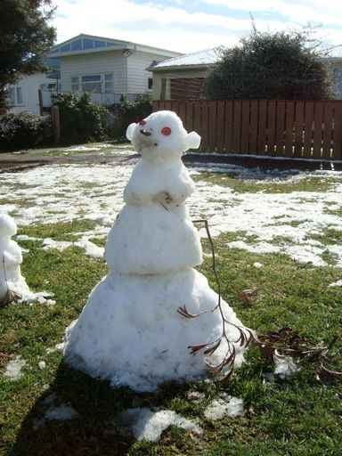 Snow Creations - Queen Street another - Resource cover image