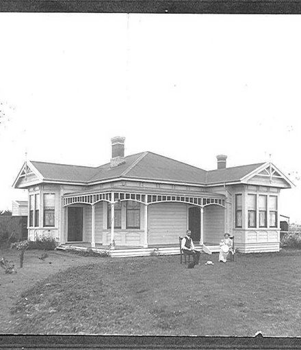 ?Parker Family & House, 71 Winchester Street, Levin