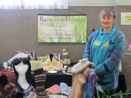 The Levin Orchid society show August 2012 0244 - Resource cover image