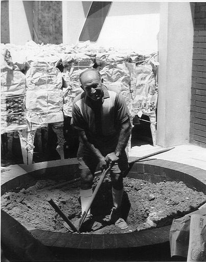 Adding finishing touches, Waiopehu College