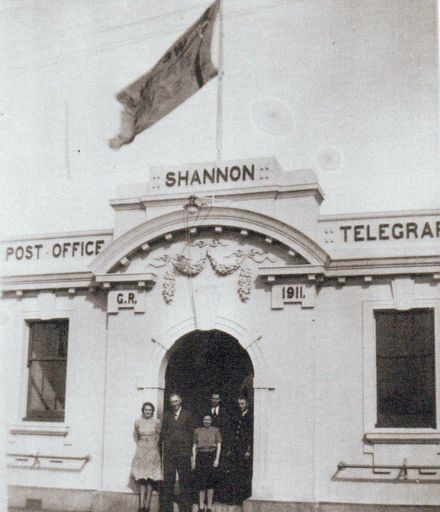 Shannon Post Office and staff, c.1940