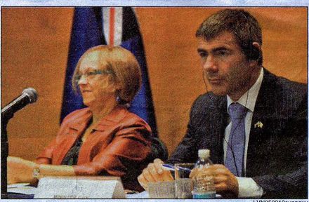 Dry conditiond tough for farmers nathan guy