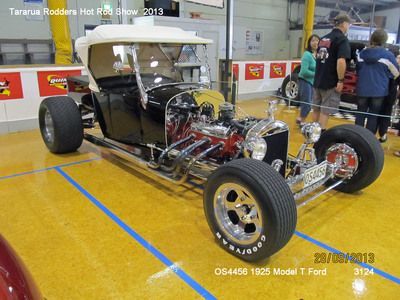 Mr Wayne Webby,s 1925 T Ford - Resource cover image