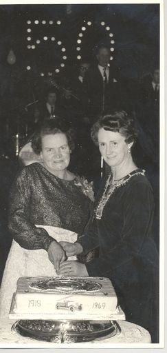 Cake cutting at 50th Jubilee of Otaki ? Fire Service 1918-1969