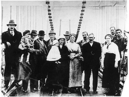 Opening of Rangitane Suspension Bridge, Jan. 1918