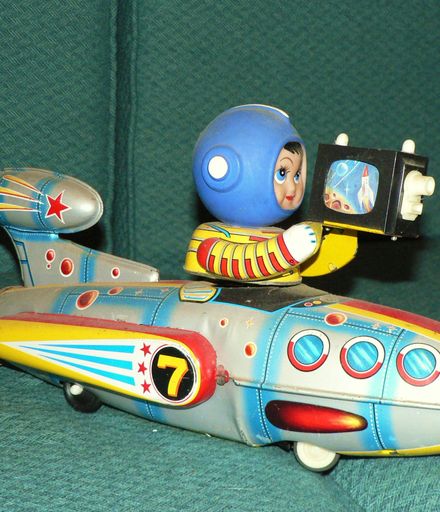 Tin plate toy