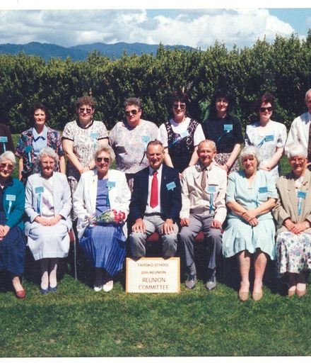 Reunion Committee, group photo