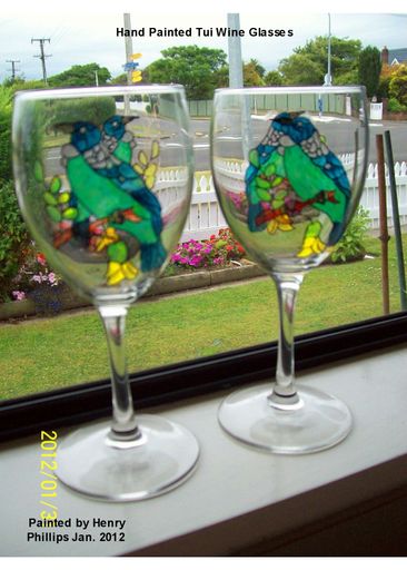 Tui hand painted wine glass