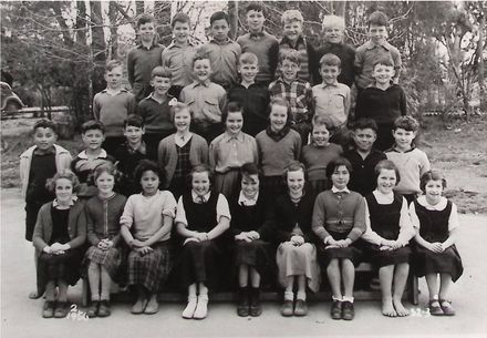 Poroutawhao School Standard 2-3 Class Photo 1956 - Resource cover image