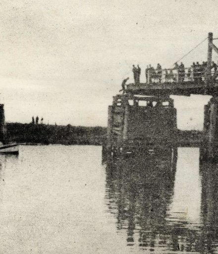 Old wooden bridge at Wirokino, Span Collapse, 1940's