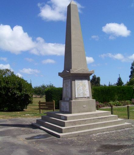 Shannon War Memorial in 2007
