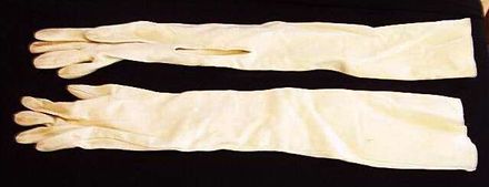 Suede evening gloves