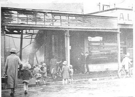 Buildings destroyed by fire, Oxford St., Levin