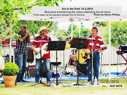 HJP 0276   Art in The Park 15-2-2015 Musicians entertaining the vistors attending the art show - Resource cover image