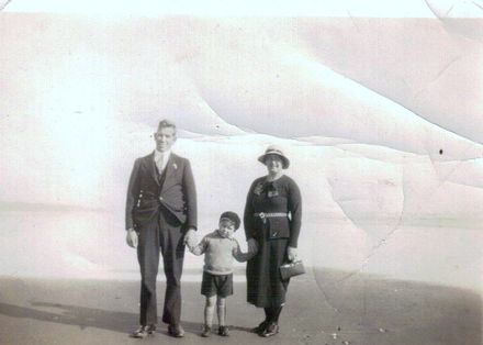 A visit to Waitarere Beach 1936