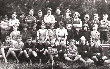 Poroutawhao School 1933 Seniors