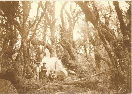 Waiopehu Track - Working Party (Sept 17-18 1927)