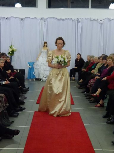 Heritage Wedding Fashion Parade - 1948 Nola Fullarton - Resource cover image