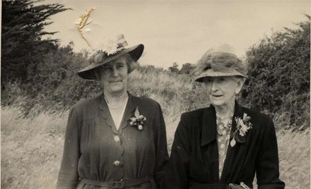 Mrs Ernie Field and Mrs E.M. Herrick