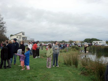 Balloon watchers at Lake Horowhenua
