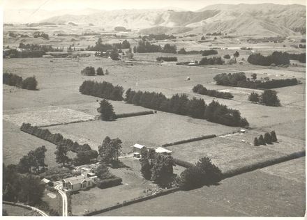 Arthur & Edith Hudson's farm homestead in Fairfield Road