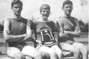 Page 39 Robertson Challenge Shield Relay Race 1919 - Resource cover image