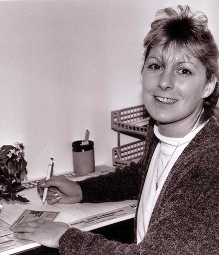 Yvonne Shugg, 1980's-90's