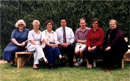 Poroutawhao School Staff Photo 1993 - Resource cover image
