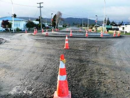 the new queen st round about