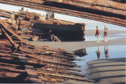 'Hydrabad' wreck on Waitarere Beach, 1971