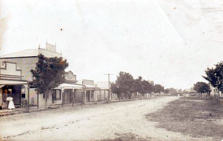 Ballance Street looking west to Plimmer Terrace from Venn Street, c.1910 - Resource cover image