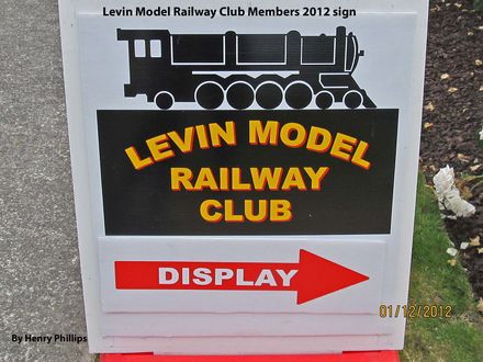 IMG_1334 Levin Model Railway Club Members 2012 sign