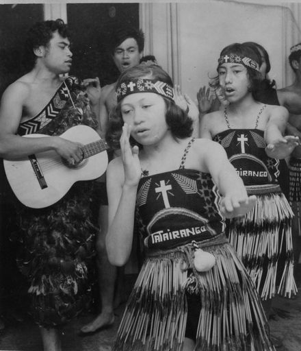 Taitarongo Maori Cultural Club, 1971