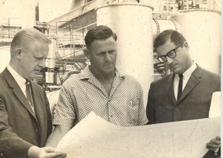 Canadian gas engineering consultants visit Levin, 1968