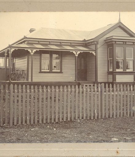 Home of Mrs V.C. Ransom, Kent Street, Levin, c.1909