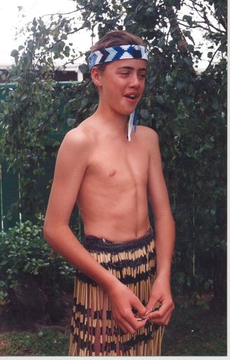 Kaile August, Foxton School Kapahaka member, 1995 - Resource cover image