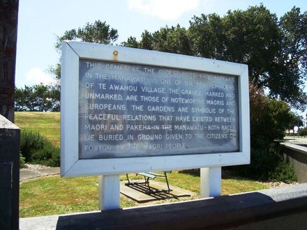 Sign outside Ihakara Gardens, Foxton - Resource cover image