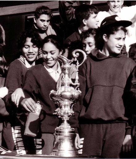 Manawatu College pupils with America's Cup Replica, 1995
