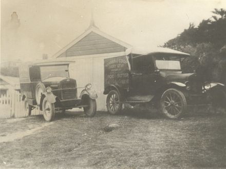 Manakau Co-op Dairy Co Ltd, delivery vans