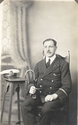 Seaman - possibly a Naval Captain.  c1914-18? - Resource cover image