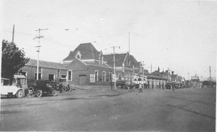 Christchurch railway station viewed from street, 1927 or 1928