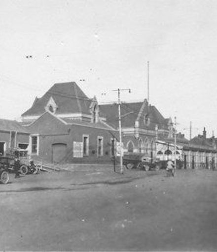 Christchurch railway station viewed from street, 1927 or 1928