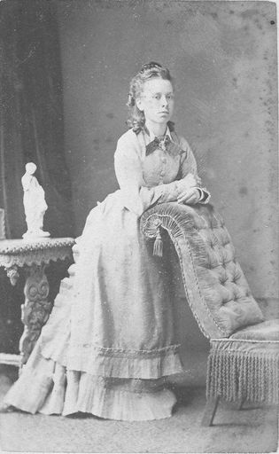 Unidentified young woman - Resource cover image