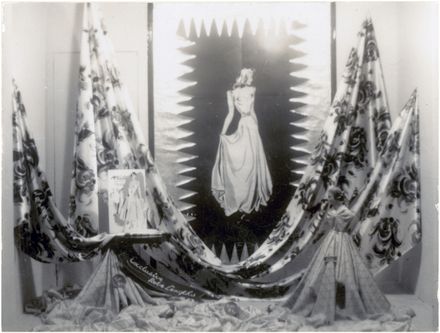 Cobbes' of Feilding display & advertising work by Peter Pitman - Resource cover image