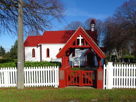 Kiwitea Church - St Agnes