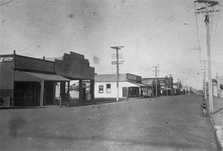 Manchester St looking south-east : 88-11