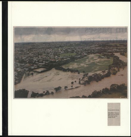 Page 11: Album: 2004 Flood